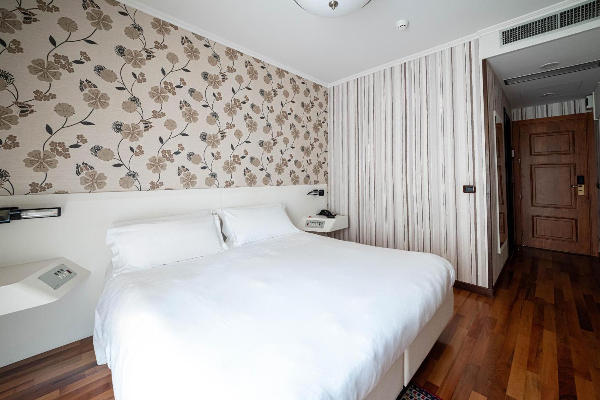 Phi Hotel Principe Cuneo Buitenkant foto