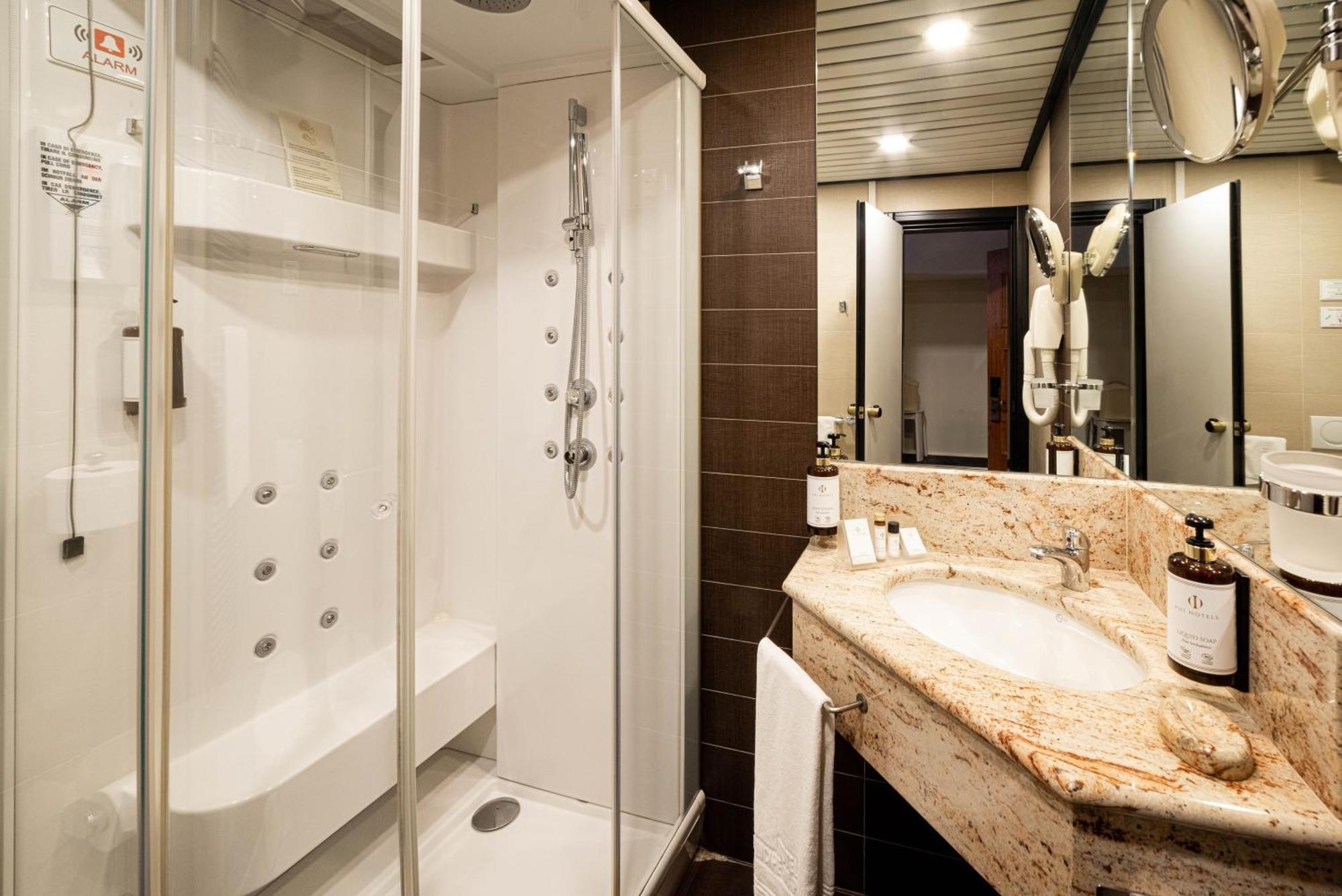 Phi Hotel Principe Cuneo Buitenkant foto