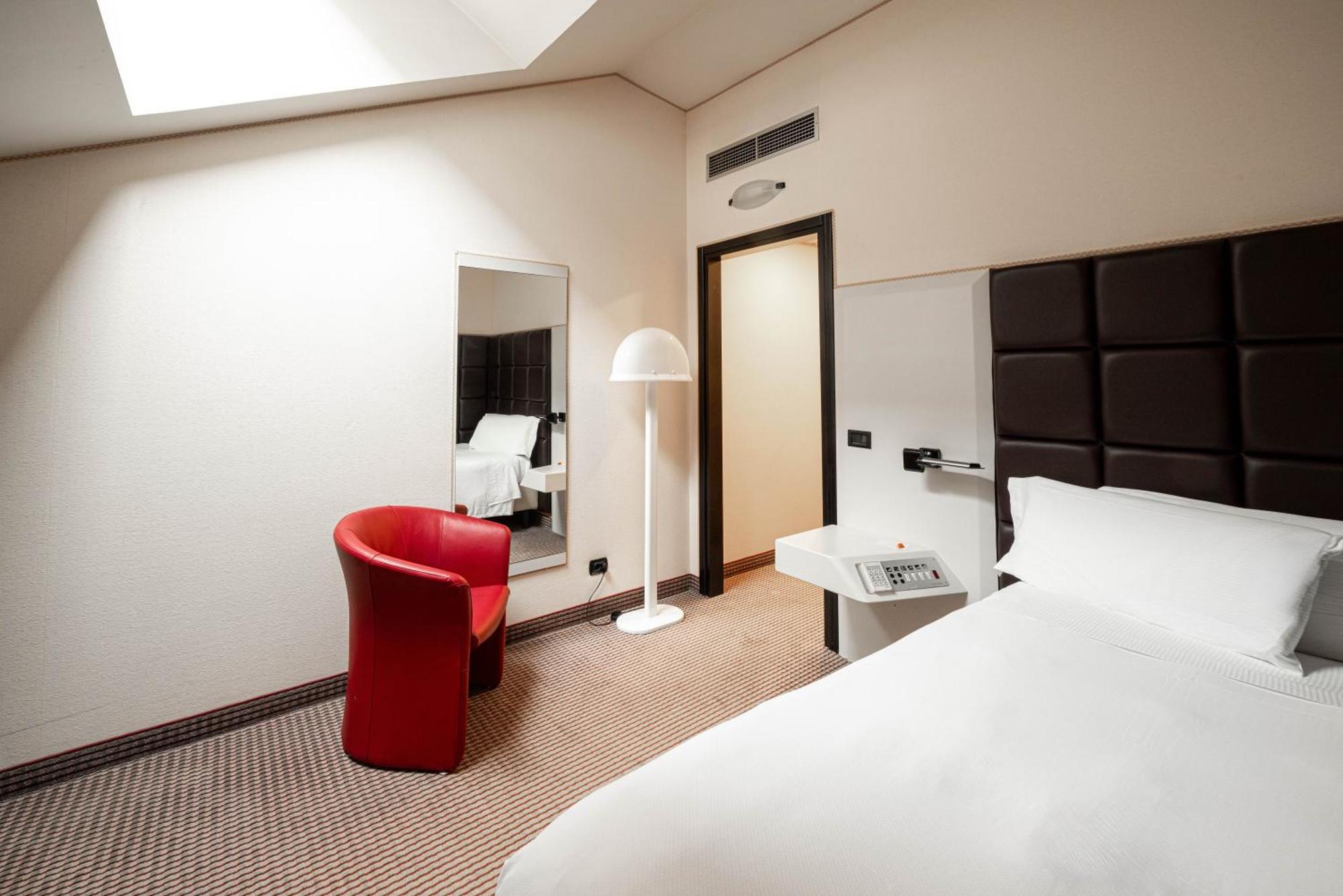 Phi Hotel Principe Cuneo Buitenkant foto