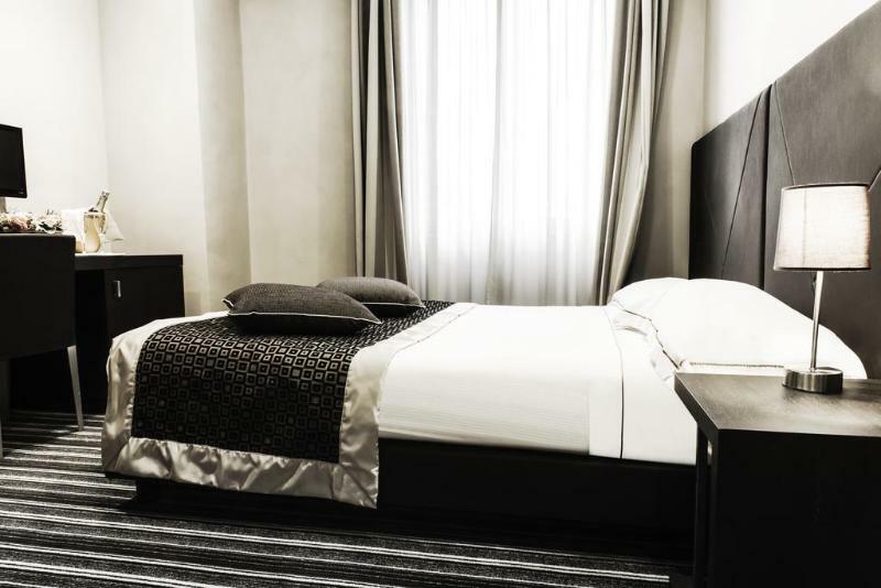 Phi Hotel Principe Cuneo Buitenkant foto
