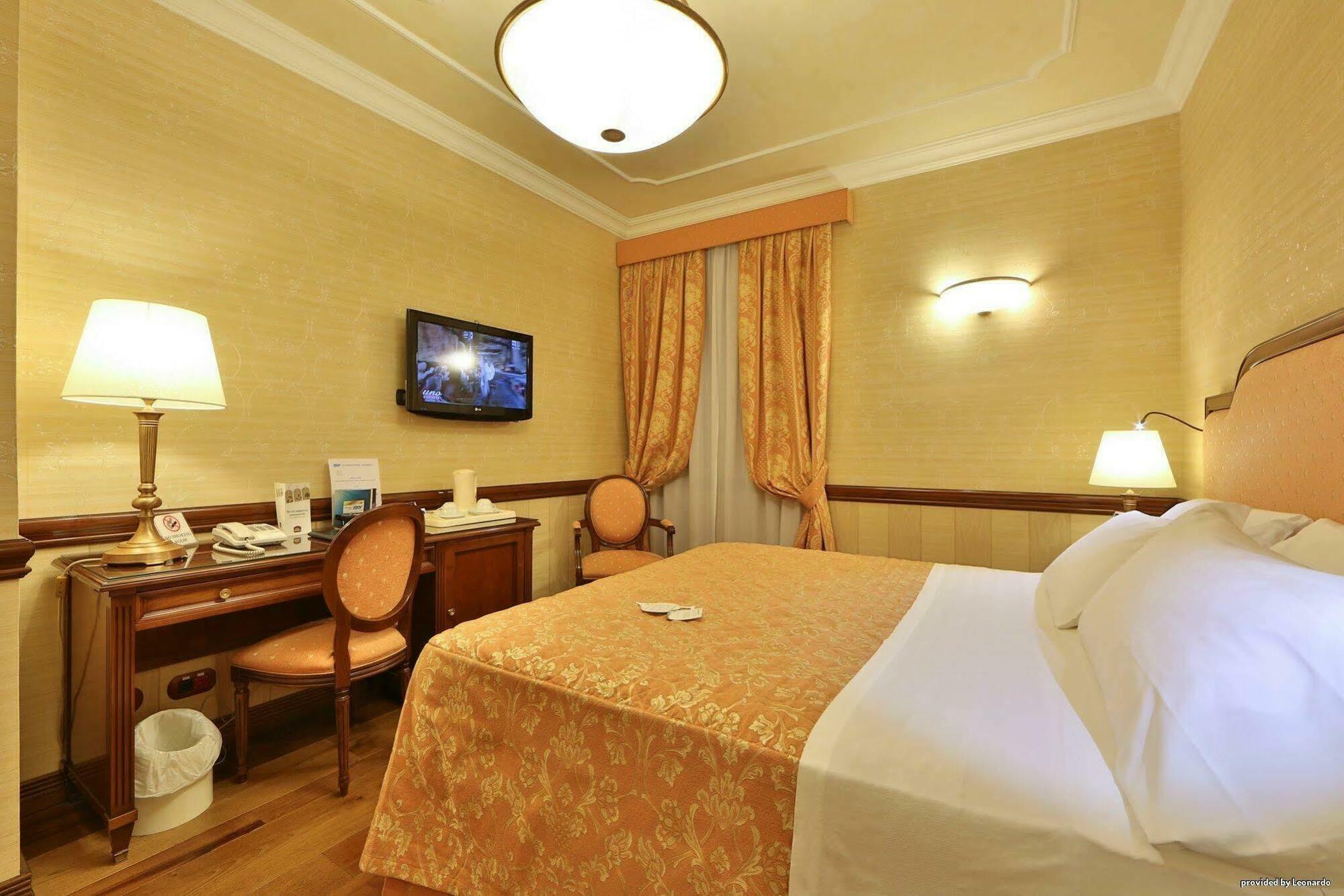 Phi Hotel Principe Cuneo Buitenkant foto